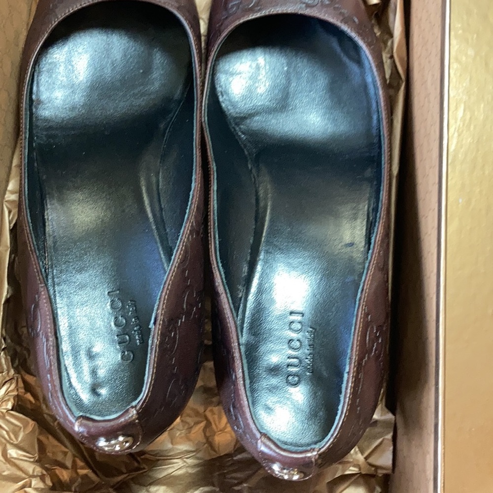 Gucci - Picture 2 of 5